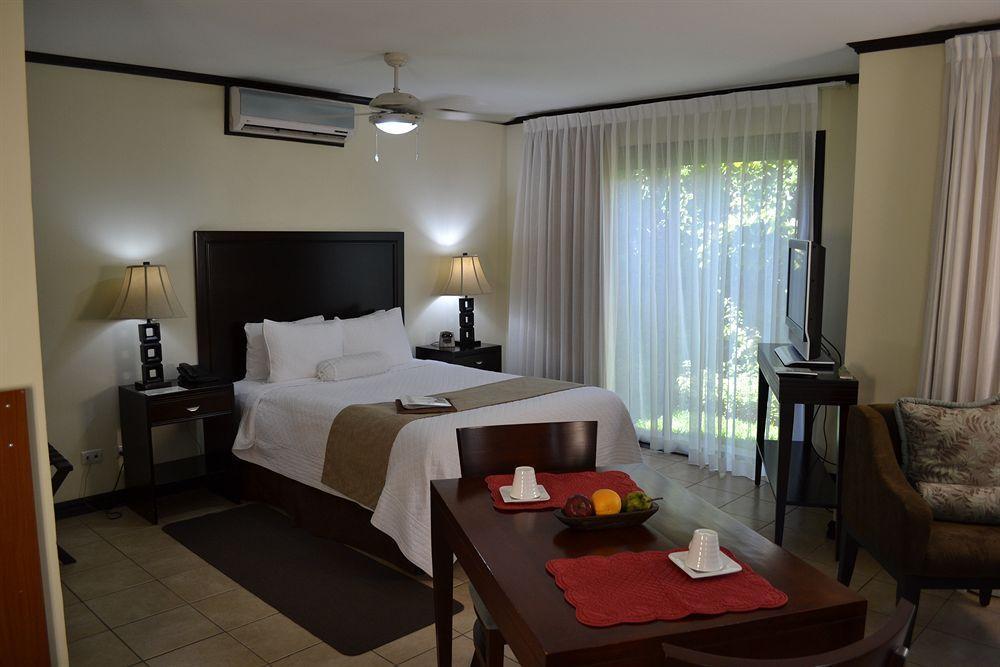 Hotel Candiles Santa Ana (San Jose)